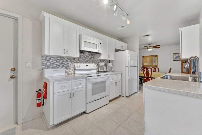 2 bedroom Single Family Residence at 1211 NW 44th Street, Crystal Lake Villas, Deerfield Beach — photo 5