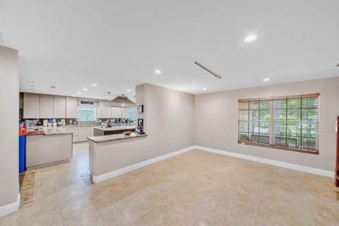 5844 Pinebrook Drive, Boca Raton FL - photo 22 of 96