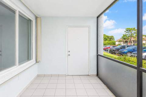 303 Knotty Pine Circle #A-1, Greenacres FL - photo 19 of 33