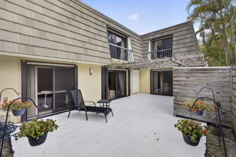 121 1st Terrace, Palm Beach Gardens FL - photo 7 of 65