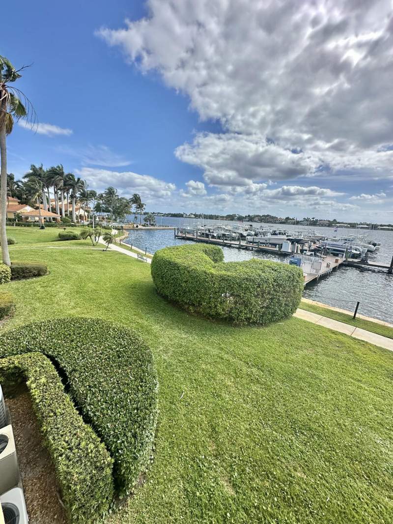 2 bedroom Condominium at 167 Yacht Club Way #204, Yacht Club On The Intracoastal Condo, Hypoluxo — photo 2