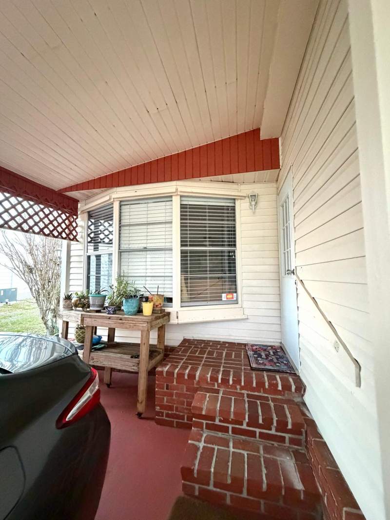 2 bedroom Manufactured Home at 65 W Caribbean, Spanish Lakes Golf Village, Port St. Lucie — photo 2