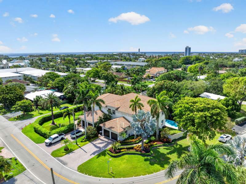 4 bedroom Single Family Residence at 2844 NE 26th Avenue, Lighthouse Point 3rd Sec, Lighthouse Point — photo 3