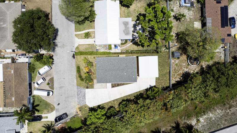 3 bedroom Single Family Residence at 1757 N 12th Ct Court, Crestridge Heights, Lake Worth Beach — photo 4