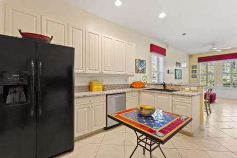 512 NE Canoe Park Circle, Port St. Lucie FL - photo 10 of 55