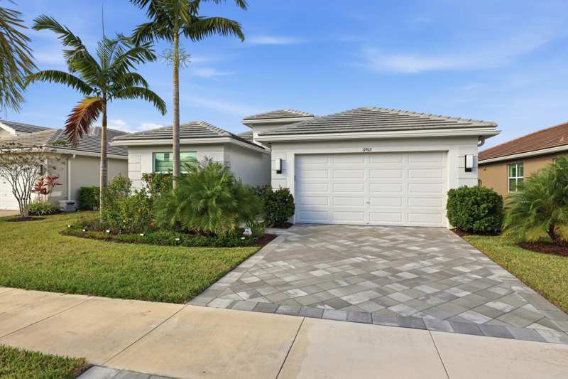 3 bedroom Single Family Residence at 11902 SW Coral Cove Parkway, Riverland Parcel C - Plat Ten Replat, Port St. Lucie — photo 1
