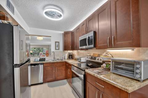 10173 Mangrove Drive #204, Boynton Beach FL - photo 13 of 68