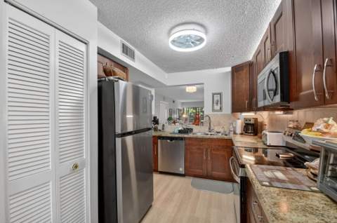 10173 Mangrove Drive #204, Boynton Beach FL - photo 12 of 68