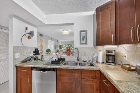 10173 Mangrove Drive #204, Boynton Beach FL - photo 16 of 68