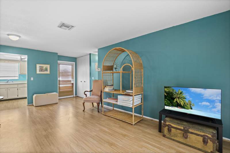 1 bedroom Condominium at 2885 W Ashley Dr Drive #B, Cresthaven Villas 7 Condo, West Palm Beach — photo 4