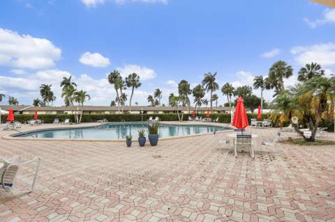 2885 W Ashley Dr Drive #B, West Palm Beach FL - photo 23 of 34