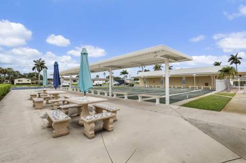 2885 W Ashley Dr Drive #B, West Palm Beach FL - photo 24 of 34