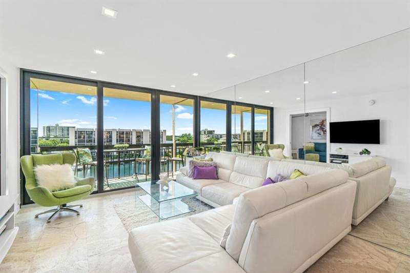 2 bedroom Condominium at 2707 N Ocean Boulevard #D603, Yacht & Racquet Club Of Boca Raton Condo, Boca Raton — photo 4