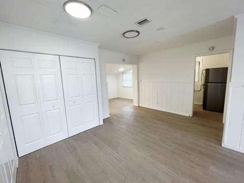 840 NW 33 Street, Oakland Park FL - photo 7 of 21