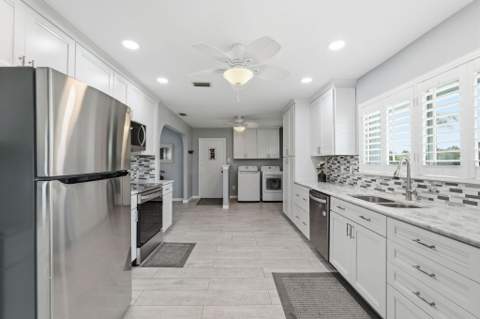 2773 SE Pine Valley Street, Port St. Lucie FL - photo 15 of 43