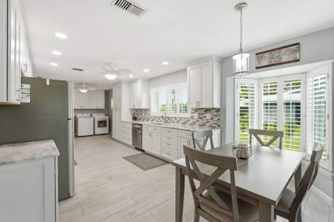 2773 SE Pine Valley Street, Port St. Lucie FL - photo 11 of 43