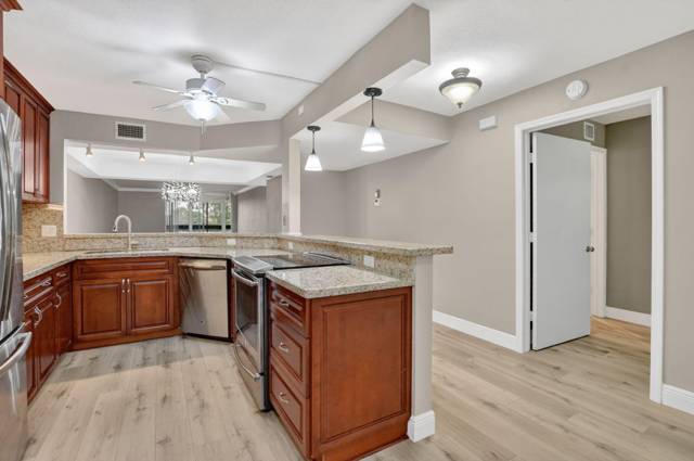 23305 N Barwood Ln Lane #209