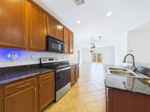 157 Blue Grotto Drive, Fort Pierce FL - photo 12 of 30
