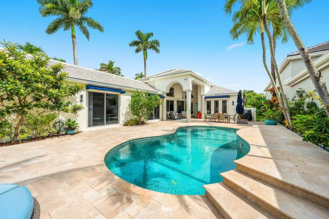 3507 NW Clubside Circle
