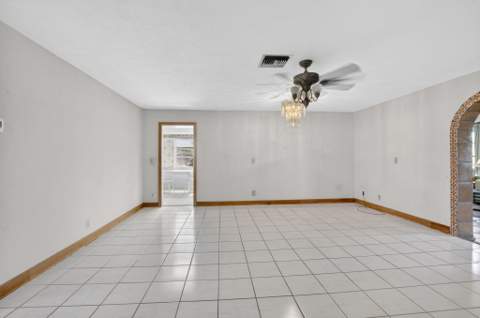 1370 SW 27th Place, Boynton Beach FL - photo 13 of 70