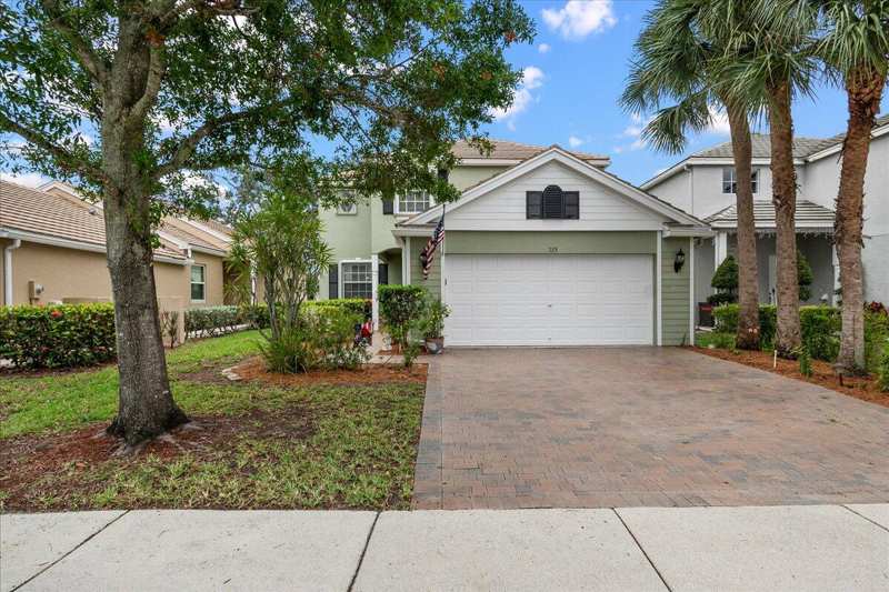 4 bedroom Single Family Residence at 135 Hamilton Terrace, Anthony Groves Ph 1, West Palm Beach — photo 1