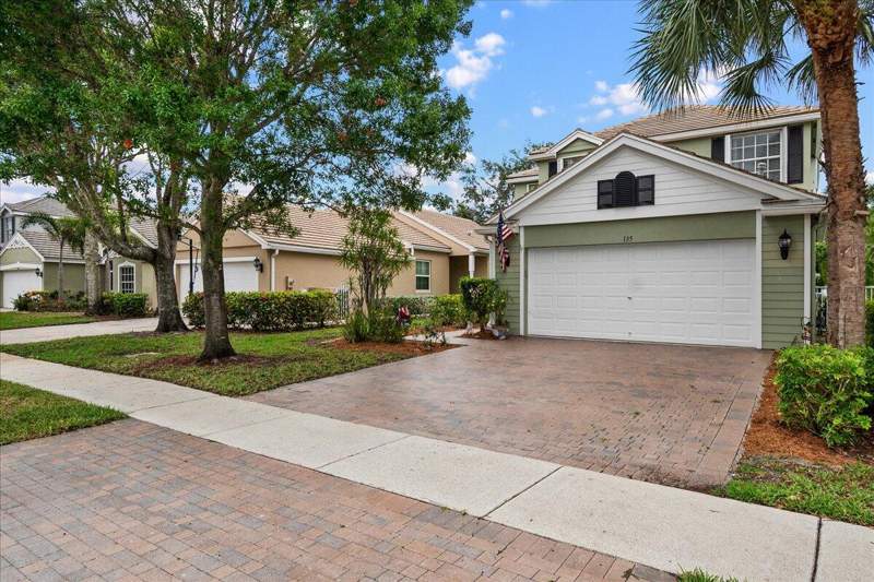 4 bedroom Single Family Residence at 135 Hamilton Terrace, Anthony Groves Ph 1, West Palm Beach — photo 2