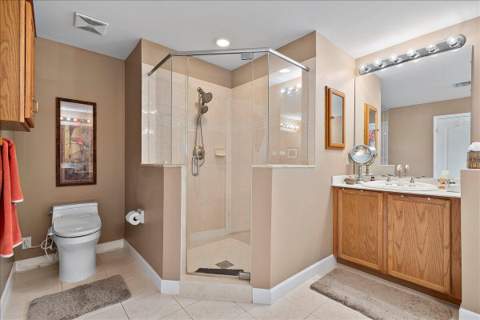 135 Hamilton Terrace, West Palm Beach FL - photo 15 of 39