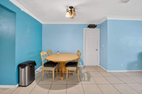 220 SW 10th Avenue, Boynton Beach FL - photo 9 of 56
