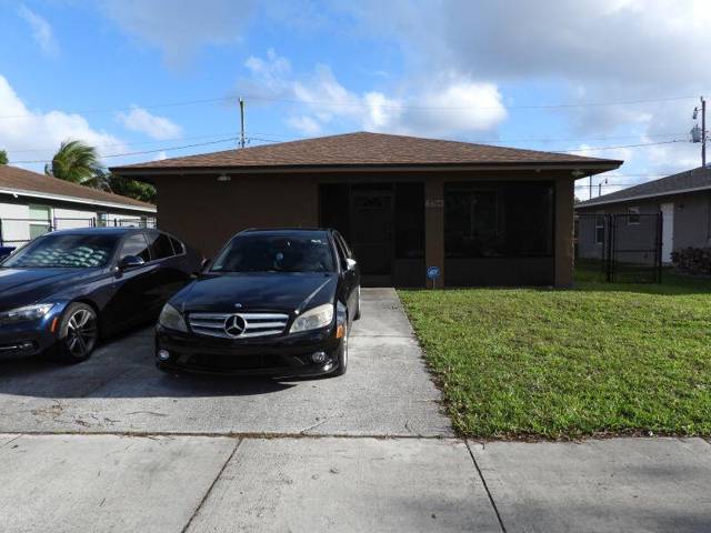 2764 NW 1st Court