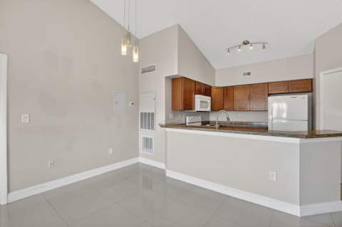 2445 SW 18th Terrace #922, Fort Lauderdale FL - photo 8 of 46