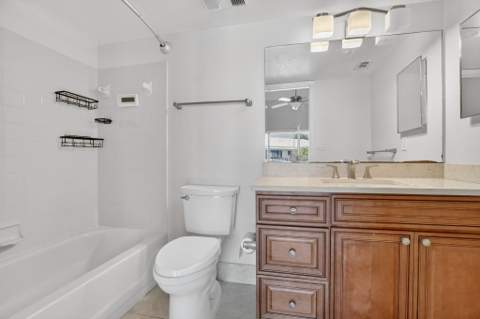2445 SW 18th Terrace #922, Fort Lauderdale FL - photo 18 of 46