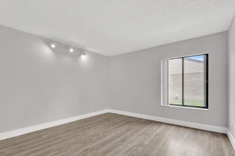 715 Sunny Pine Way #B1, Greenacres FL - photo 16 of 31