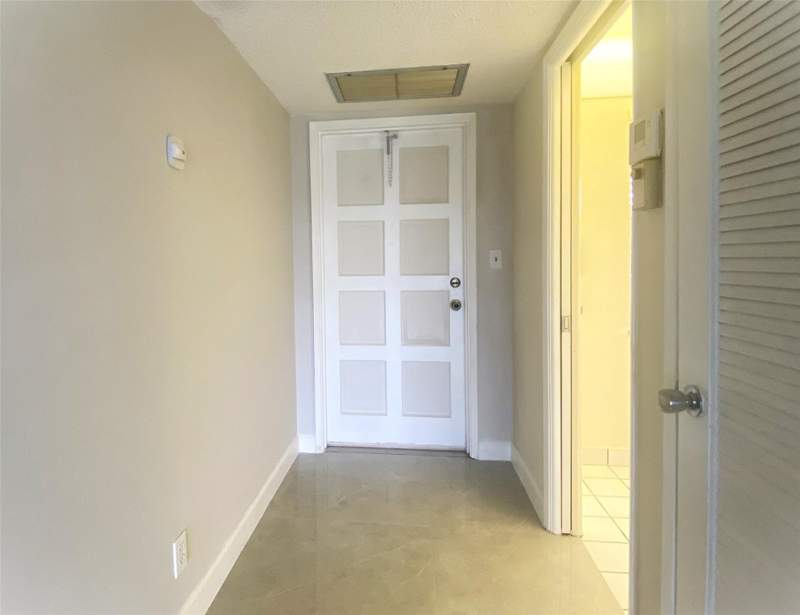 2 bedroom Condominium at 2671 S Course Drive #602, No 20 Palm-Aire Country Club, Pompano Beach — photo 3