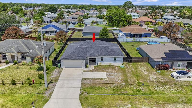 4 bedroom Single Family Residence at 1049 SW Paar Drive, Port St Lucie Section 19, Port St. Lucie — photo 3
