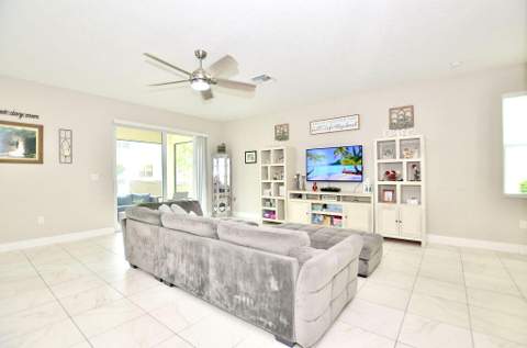 1945 NW Cataluna Circle, Port St. Lucie FL - photo 8 of 36