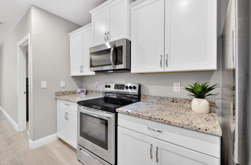 3 bedroom Single Family Residence at 6109 NW Regent Street, THE PRESERVE AT ST. ANDREWS, Port St. Lucie — photo 2