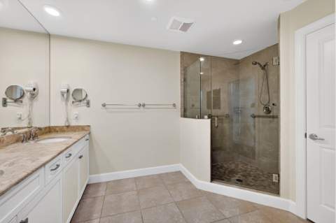 712 Bay Colony Drive, Juno Beach FL - photo 24 of 50