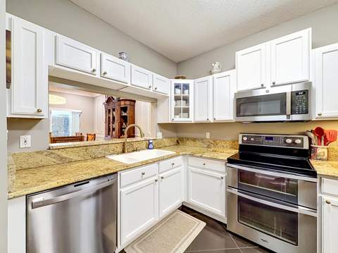 8279 Via Leonessa Drive, Boca Raton FL - photo 11 of 66
