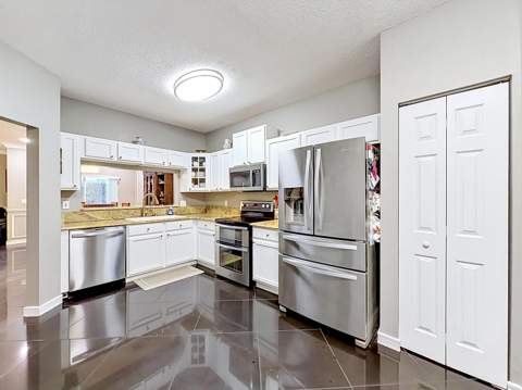8279 Via Leonessa Drive, Boca Raton FL - photo 12 of 66