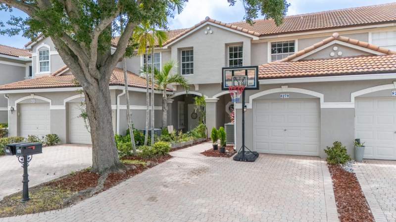 3 bedroom Townhouse at 8279 Via Leonessa Drive, Mizner Pointe Of Boca Via Ancho, Boca Raton — photo 2