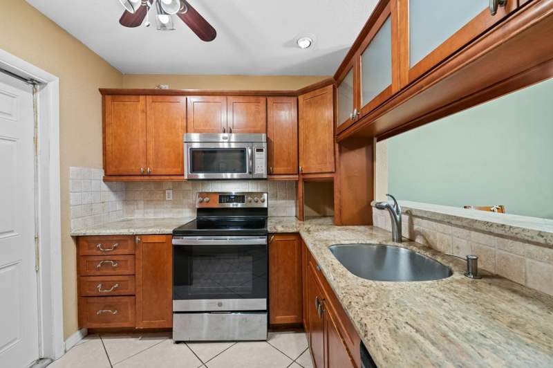 2 bedroom Condominium at 5151 W Oakland Park Boulevard #309, Narcissus Gardens Condo, Lauderdale Lakes — photo 5