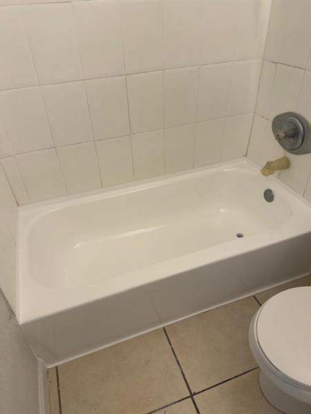 2741 NE 8th Avenue #14, Wilton Manors FL - photo 22 of 24