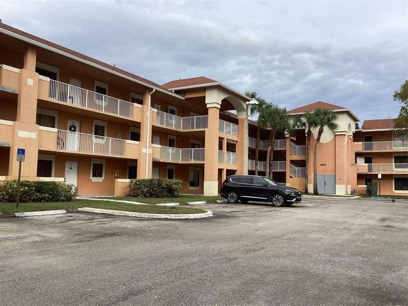 2 bedroom Condominium at 6900 SW 39th Street #308j, Courtyards At Davie Condo, Davie — photo 4