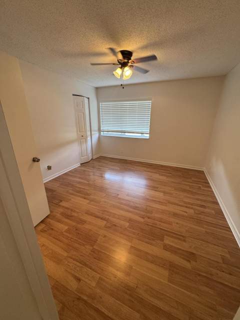 435 Pine Glen Lane #C-2, Greenacres FL - photo 10 of 17