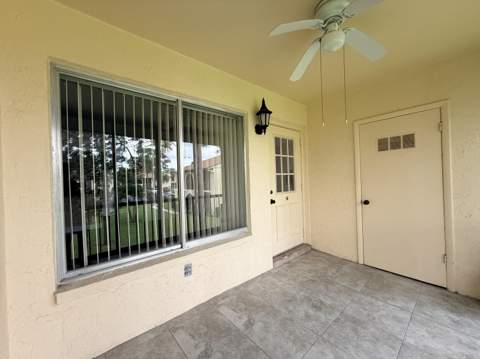 318 Knotty Pine Circle #D-2, Greenacres FL - photo 16 of 22