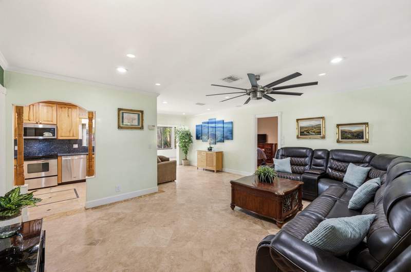 2 bedroom Single Family Residence at 390 SE 12th Avenue, Snug Harbor Sec Three, Pompano Beach — photo 3