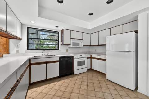 441 NE Town Terrace, Jensen Beach FL - photo 21 of 42