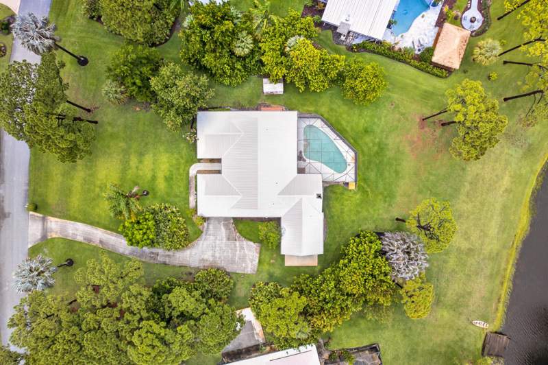 4 bedroom Single Family Residence at 441 NE Town Terrace, Pinecrest Lakes, Jensen Beach — photo 3