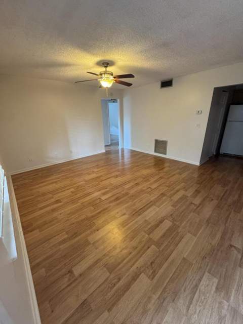 435 Pine Glen Lane #C-2, Greenacres FL - photo 7 of 17