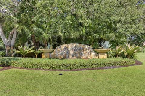 18791 SE River Ridge Road, Jupiter FL - photo 17 of 25